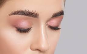 Sweat-Proof Makeup: How to Keep Your Face Fresh All Day