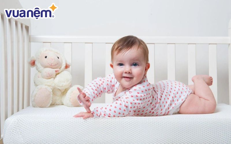 Chọn nệm cao su cho bé sơ sinh: Đâu là sản phẩm lý tưởng cho giấc ngủ đầu đời?