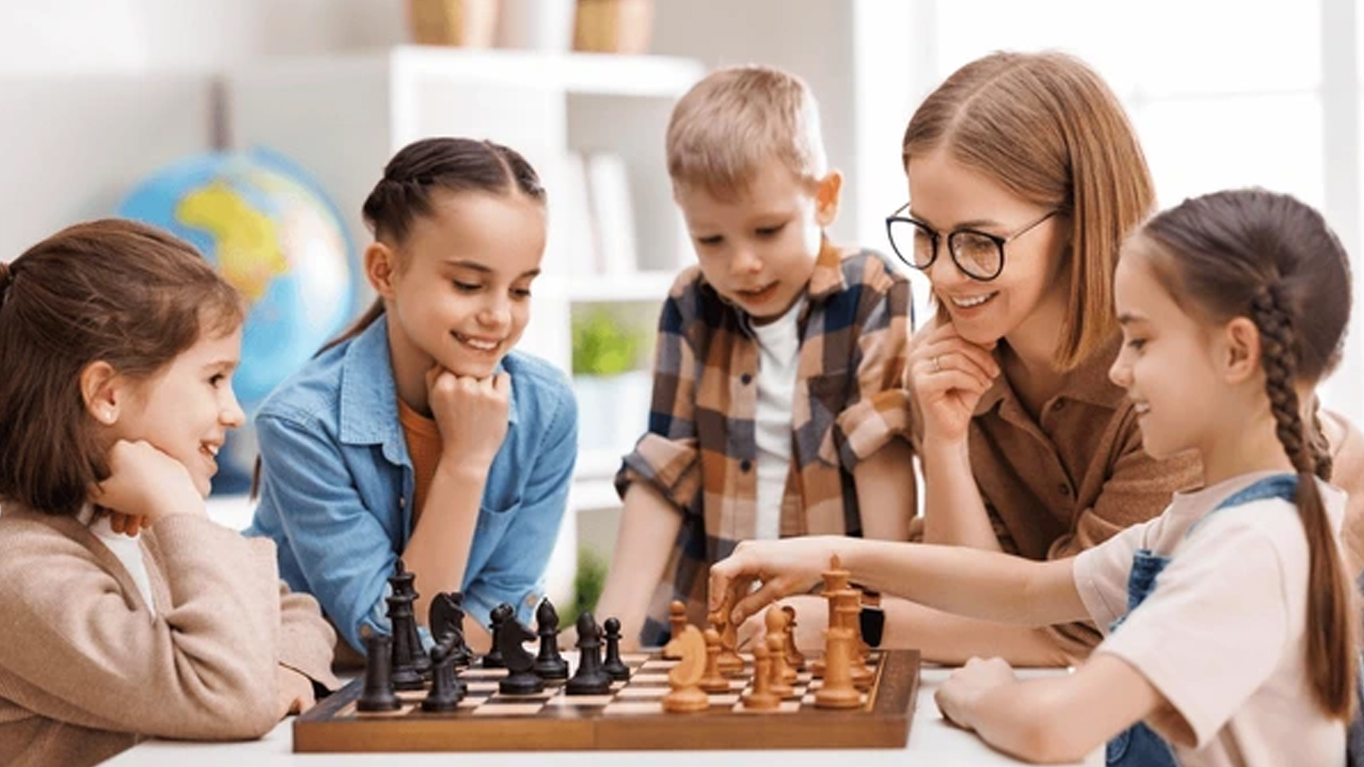 Discover the Best Chess Coaching Classes in Delhi for Young Minds