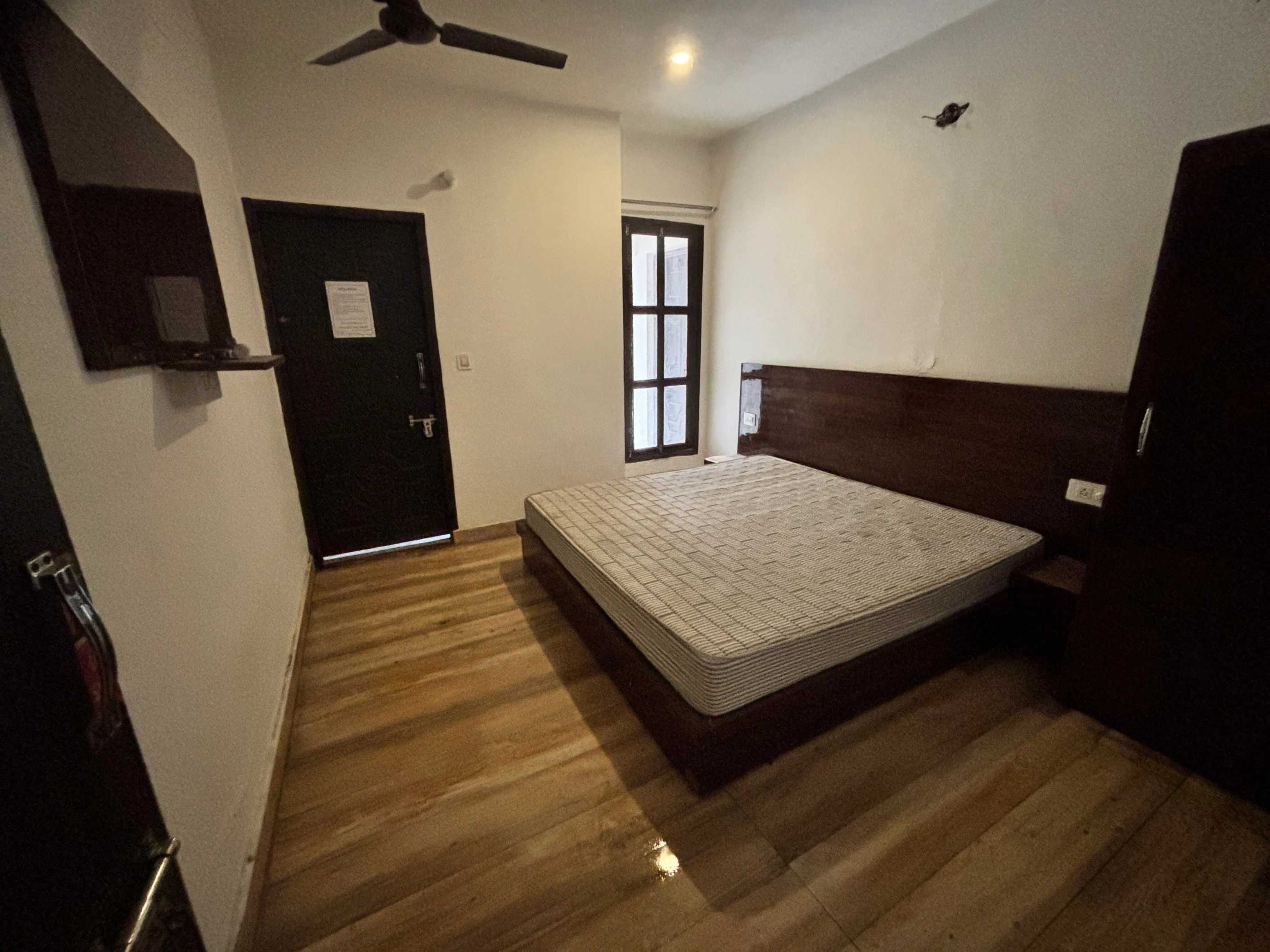 Best Hotels in Varanasi with Ganga View