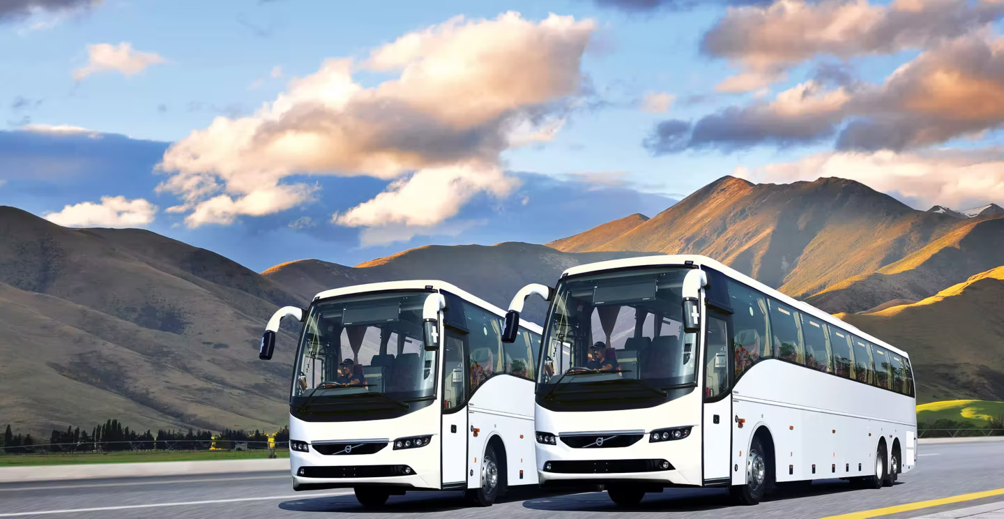 Luxury Bus Rental Golden Triangle Tour – The Smart Way to Travel India