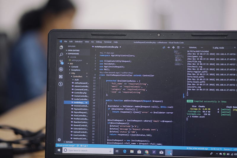 INNOVATING WITH DISTRIBUTED HACKATHONS