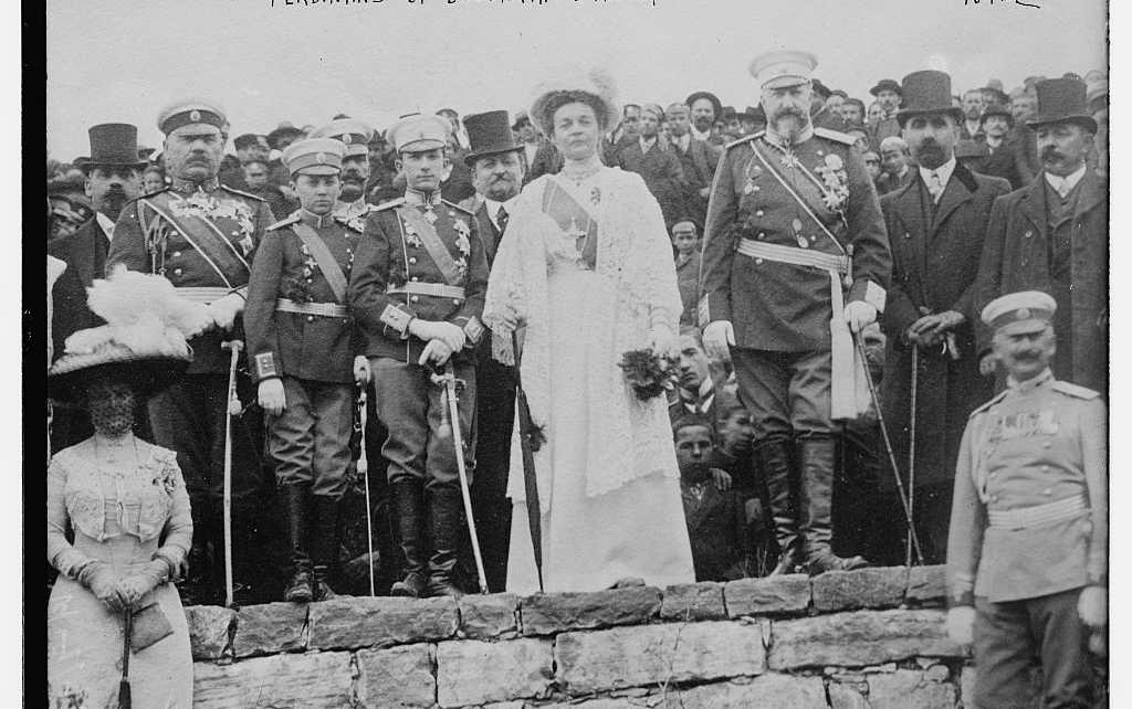 На 2 август 1887 г. Фердинанд I Сакскобургготски е коронован в Търново за княз на българите