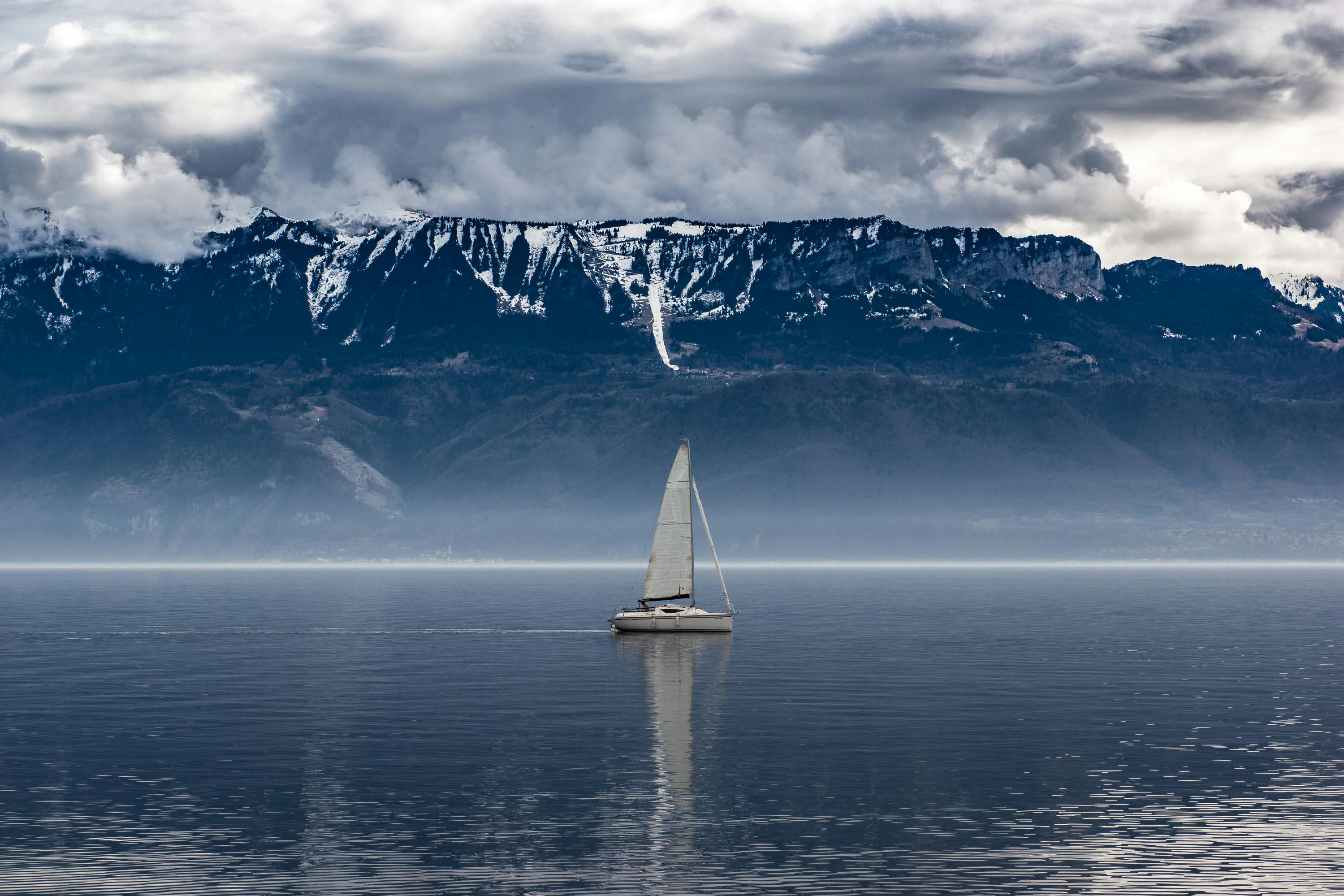 New Sailboats: The Ultimate Guide to Buying Your Dream Sailing Boat Online