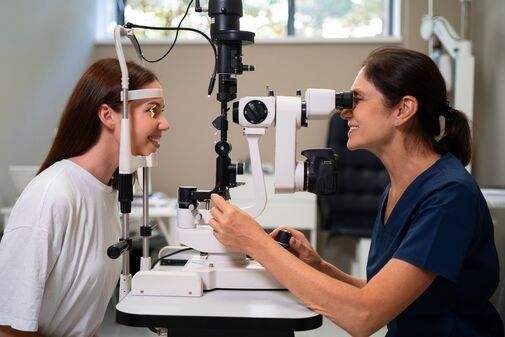 Why Choose a BSc Optometry Admission Consultant Today?