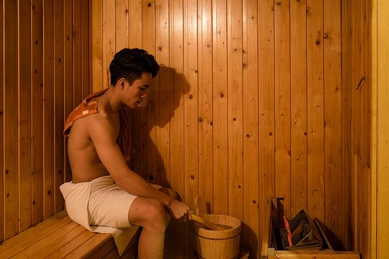 Nên xông hơi khô hay ướt – Lưu ý khi xông hơi cho làn da mụn