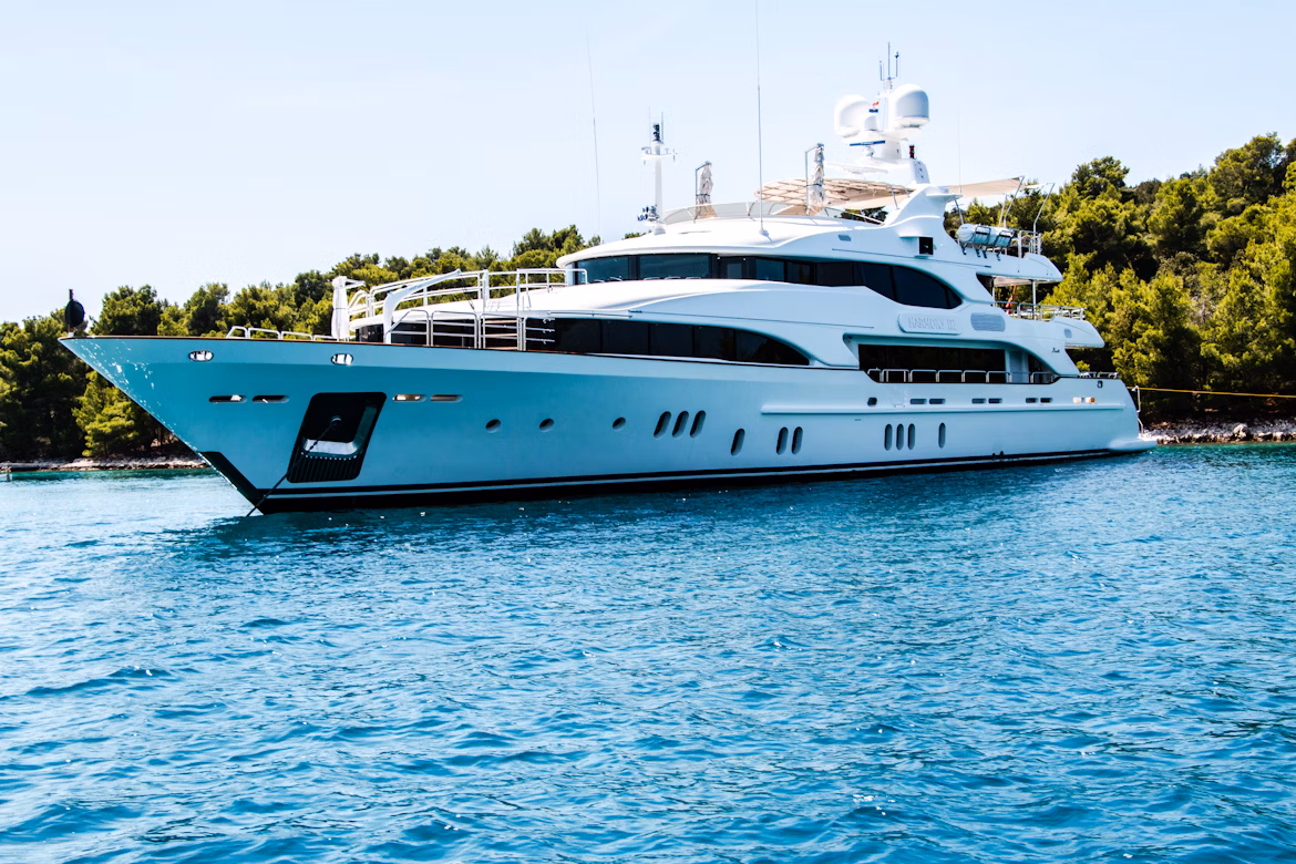 From Stress to Success: How Brokers Simplify Buying New Yachts for Sale