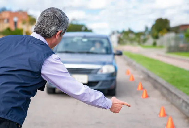 Why Choosing a Driving School in Macquarie Fields NSW is a Smart Investment