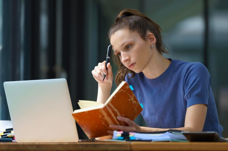 Why Do Some Learners Struggle With Online Classes and How Can They Improve?