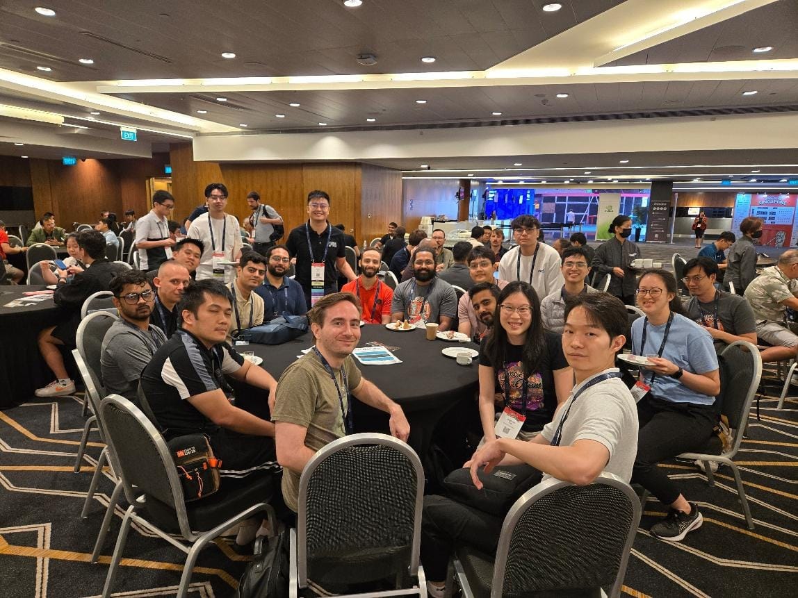 Mobile Manipulators meetup. Photo credit: Stephanie Eng