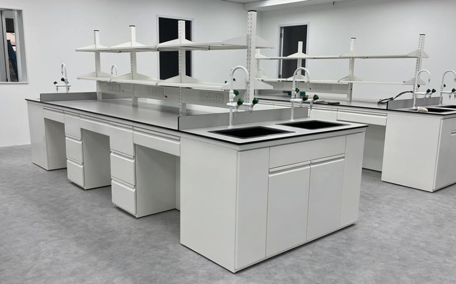 Laboratory Furniture That Meets International Safety Standards