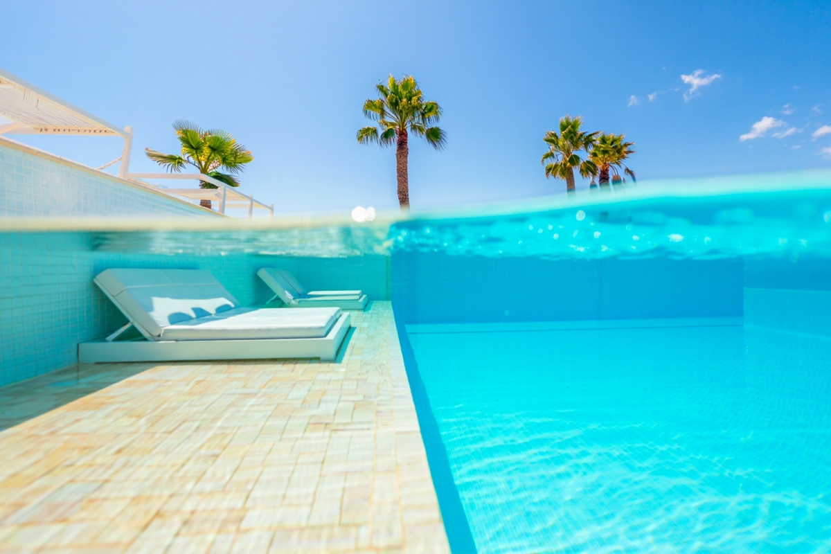 Common Mistakes to Avoid When Hiring a Pool Builder