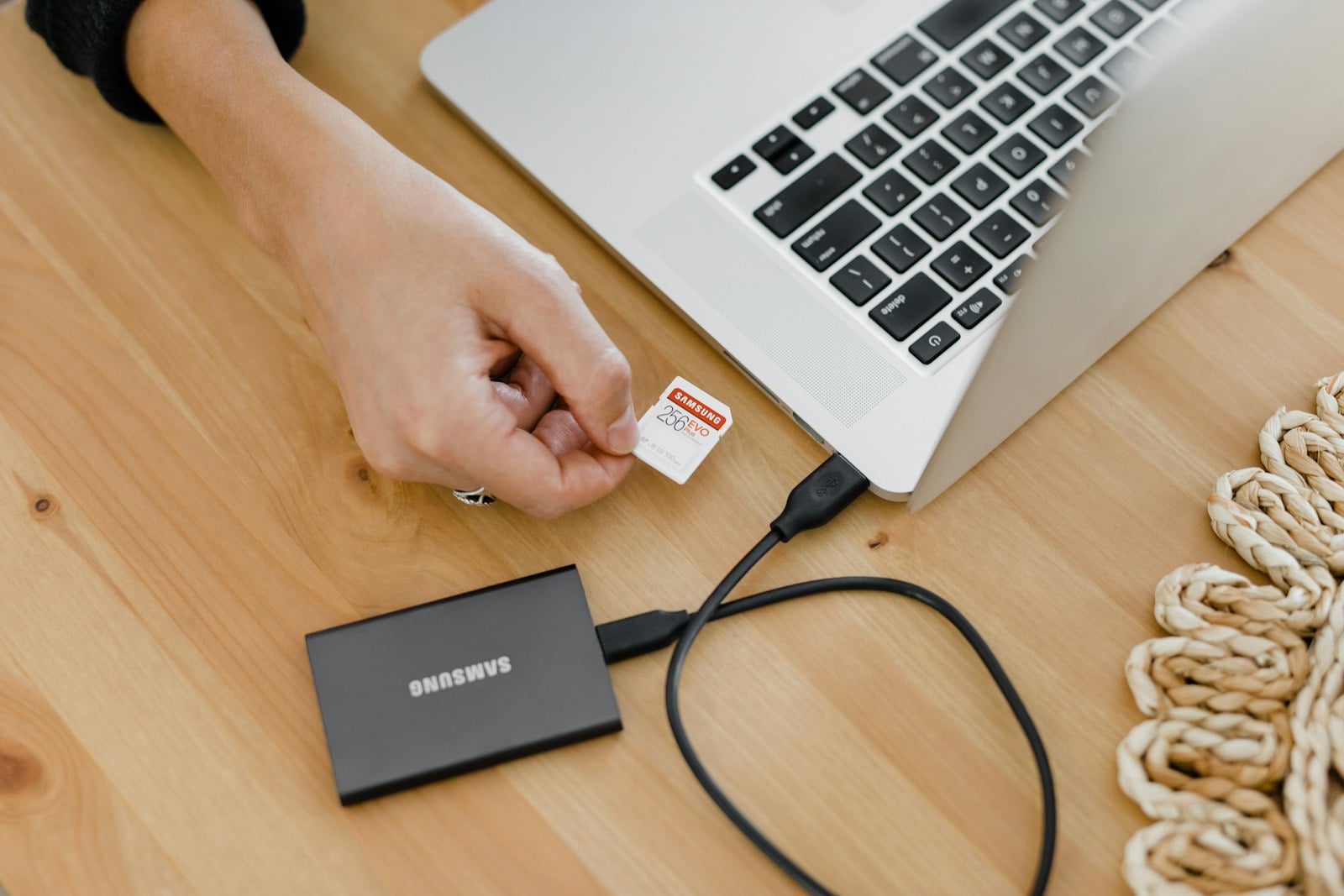 How to Back Up a Retro Gaming Handheld SD Card on macOS and Linux