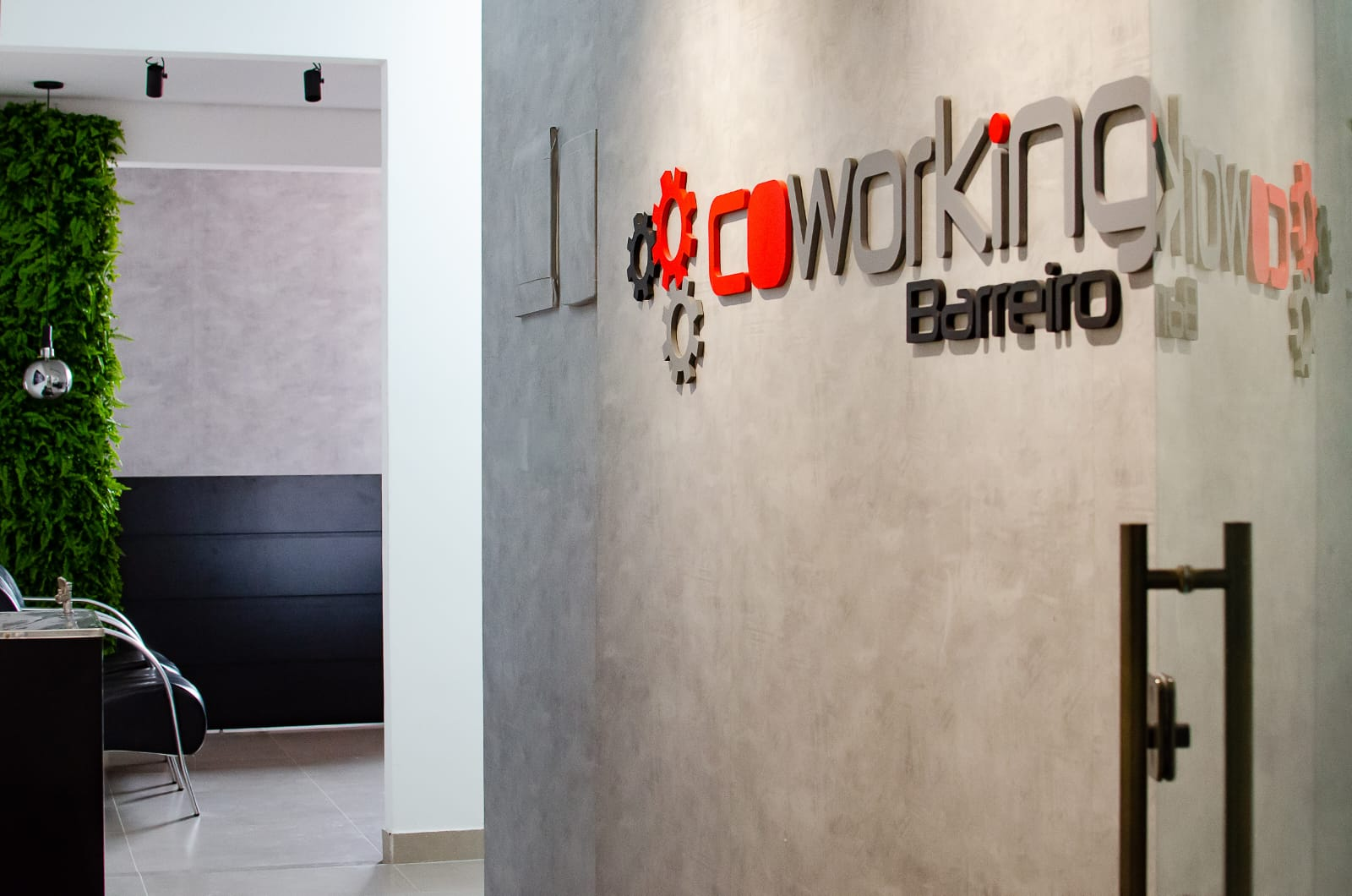 Networking e Produtividade: Por Que Trabalhar em um Coworking Faz Diferença