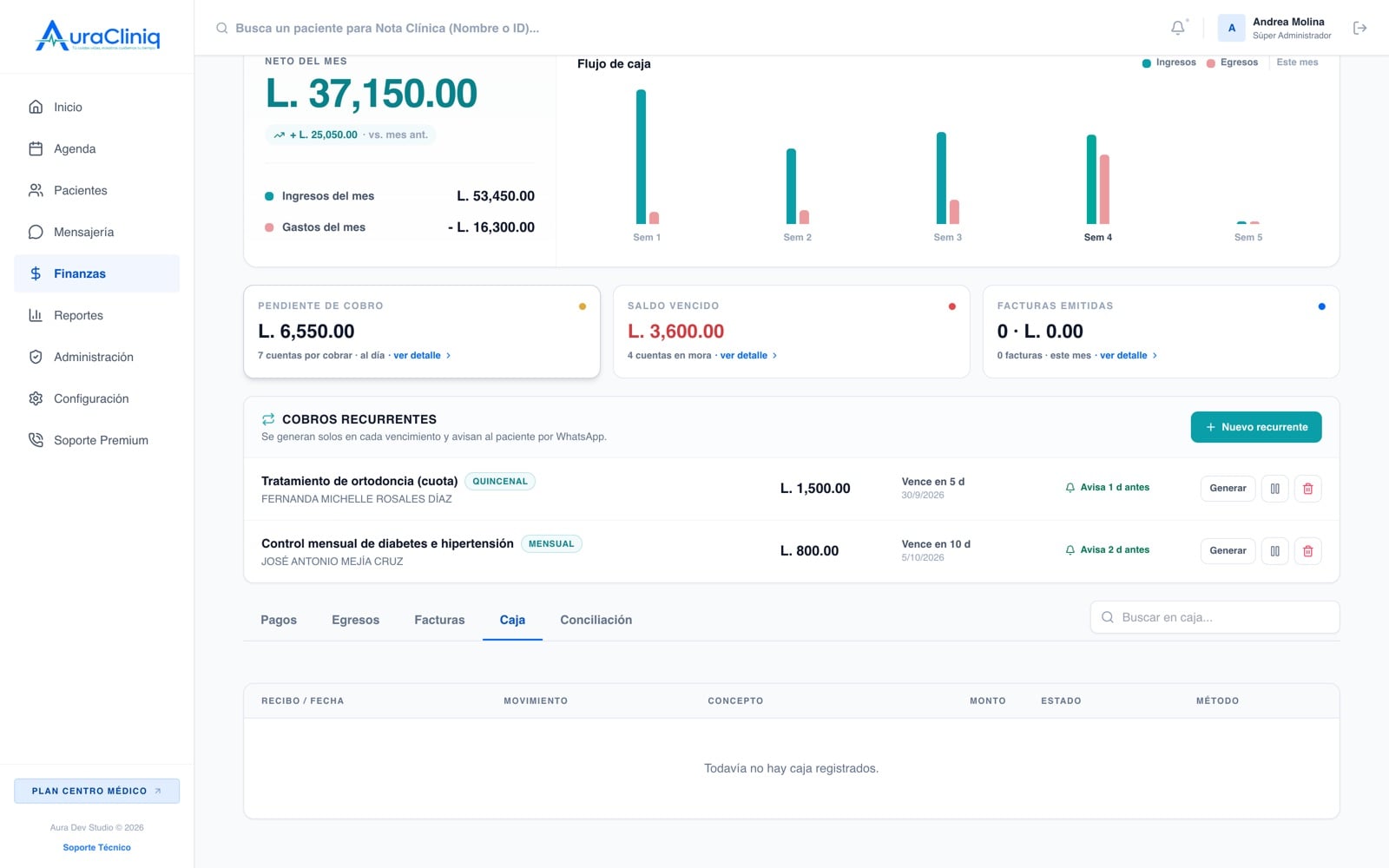 Caja del día en AuraCliniq con apertura, movimientos y cierre
